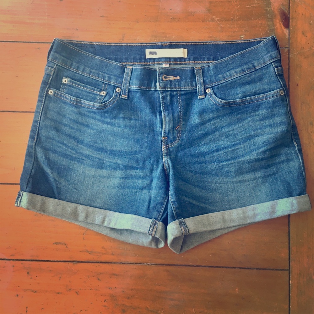 Levi Women’s Shorts